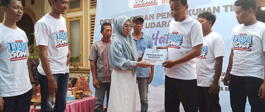 Deklarasi Dan Pengukuhan Tim Kapal Udara, Husniah Talenrang Salurkan Alat Pertanian