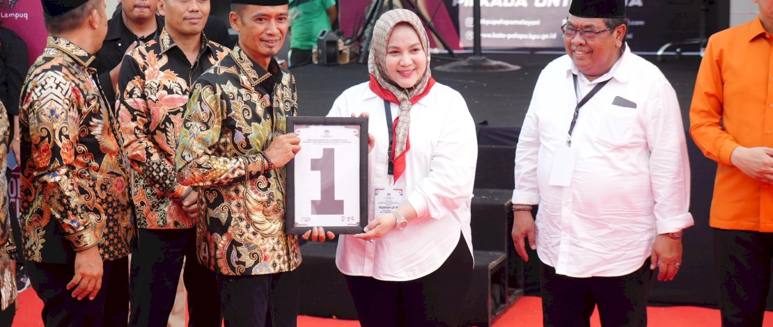 Putri Dakka (PD) - Haidir Basir (HB) saat pengundian nomor urut, Senin, 23 September 2024.