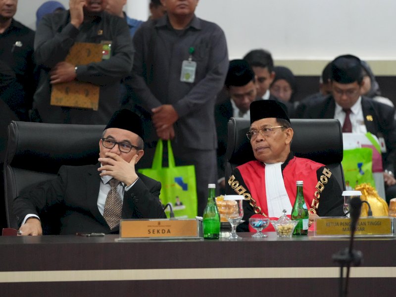 Sekda Jufri Rahman Harap Anggota DPRD Sulsel yang Baru Dilantik Bisa Perjuangkan Kepentingan Masyarakat