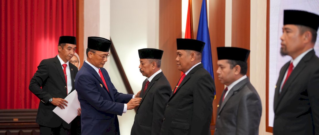 Penjabat Gubernur Sulsel, Prof Zudan Arif Fakrulloh, melantik empat Pejabat Sementara (Pjs) kepala daerah, di Aula Tudang Sipulung Rumah Jabatan Gubernur Sulsel, Selasa, 24 September 2024.
