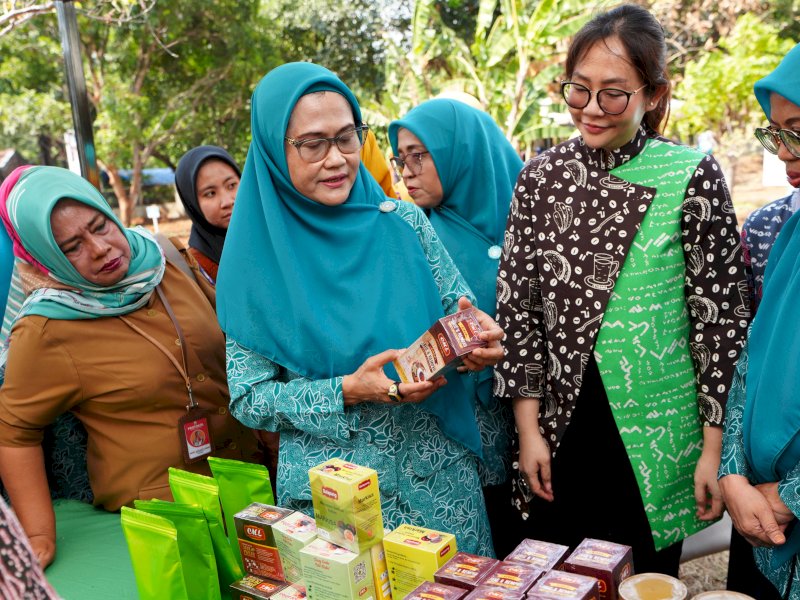 Pj Ketua TP PKK Sulsel Ninuk Triyanti Zudan Resmikan Taman Herbal Makassar