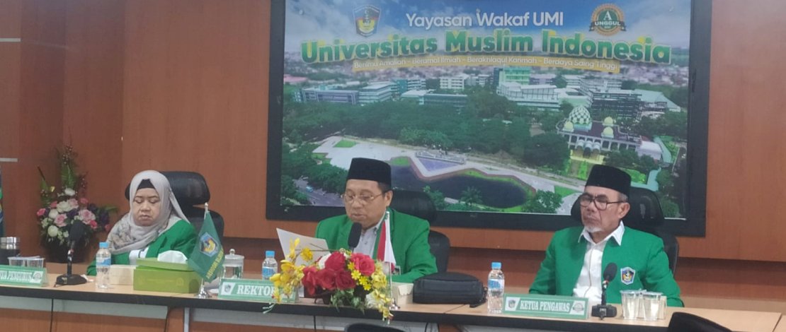 Rektor UMI Prof Sufirman Rahman (tengah) bersama Ketua Pengurus Yayasan Wakaf UMI Prof Masrurah Muchtar. Rektor UMI Prof Sufirman Rahman (tengah) bersama Ketua Pengurus Yayasan Wakaf UMI Prof Masrurah Muchtar.