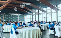 Aston Makassar Tingkatkan Pelayanan Lewat Program Pelatihan Bahasa Inggris untuk Karyawan