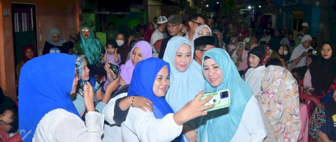 Memperingati maulid Nabi Muhammad SAW 1446 H/2024 M, bakal calon wakil gubernur Sulawesi Selatan, Fatmawati Rusdi, hadir di tengah-tengah warga Kelurahan Maccini Parang, Kecamatan Makassar. 
