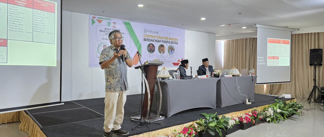 MUI Kota Makassar menggelar Workshop Content Creator Muslim bertema Berdakwah Tanpa Batas, di Hotel Karebosi Premier, Sabtu, 28 September 2024. MUI Kota Makassar menggelar Workshop Content Creator Muslim bertema Berdakwah Tanpa Batas, di Hotel Karebosi Premier, Sabtu, 28 September 2024.