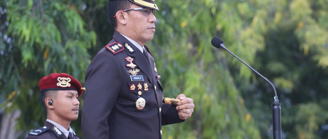 Kapolres Kepulauan Selayar AKBP AKBP Adnan Pandibu bertindak selaku Inspektur Upacara Peringatan Hari Kesaktian Pancasila Tingkat Kabupaten Kepulauan Selayar, yang berlangsung di Halaman Kantor Bupati Kepulauan Selayar, Selasa, 1 Oktober 2024.