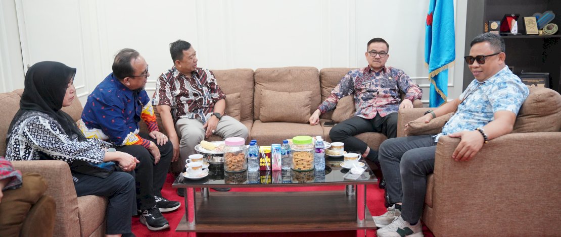 Direktur Politeknik STIA LAN Makassar Sulaeman Fattah beserta jajaran, saat menemui Jufri Rahman, di Kantor Gubernur Sulsel, Rabu, 2 Oktober 2024.
