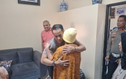 Resmi Jabat Kapolda Sumsel, Irjen Pol Andi Rian Pamit ke Ibunda