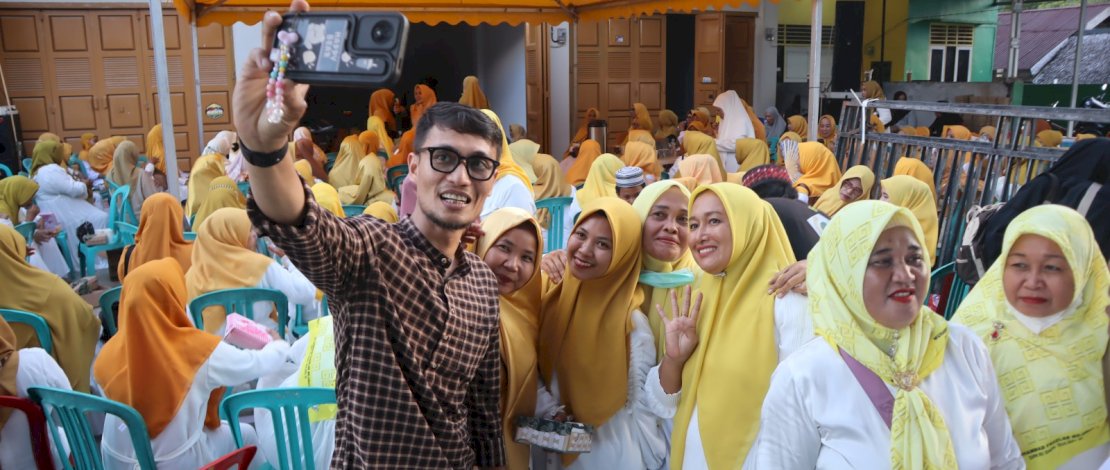 Ratusan Perempuan MAJU Deklarasikan Dukungan untuk Fauzi-Adjie di Pilkada Luwu Utara Ratusan Perempuan MAJU Deklarasikan Dukungan untuk Fauzi-Adjie di Pilkada Luwu Utara