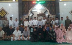 Pjs Wali Kota Arwin Azis Ajak Jemaah Masjid Darussalam Bijak Berpilkada dan Ikut Sabtu Bersih