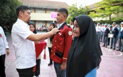 Pjs Wali Kota Arwin Azis Bakar Semangat Siswa-siswi Lomba Tata Upacara dan Baris-berbaris di SMAN 2 Makassar