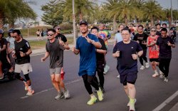 Terapkan Pola Hidup Sehat, Calon Wali Kota Makassar Andi Seto Joging Bareng Milenial di CPI