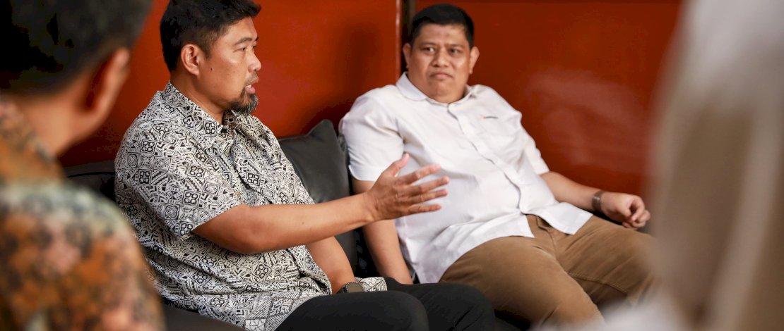 Selepas bersilaturahmi ke KPU Makassar, Pjs Wali Kota Makassar melanjutkan berkunjung ke Bawaslu Kota Makassar, untuk memastikan persiapan Pilkada nantinya.