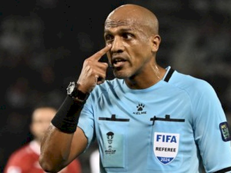 Profil Ahmed Al Kaf, Wasit yang Rebut Kemenangan Timnas Indonesia 