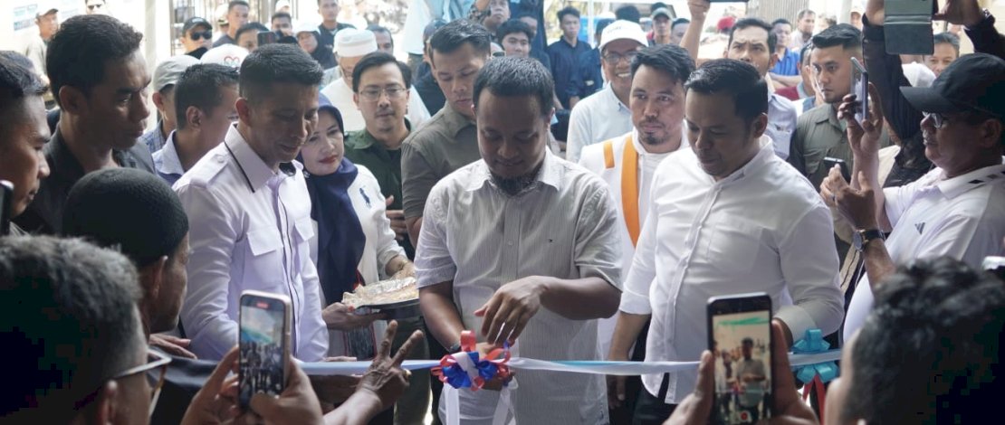 Andi Sudirman Resmikan Posko Induk Andalan - Hati di Maros