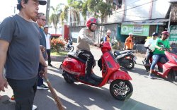 Kendarai Scooter Matic, Pjs Wali Kota Pantau Sabtu Bersih di Tiga Kecamatan