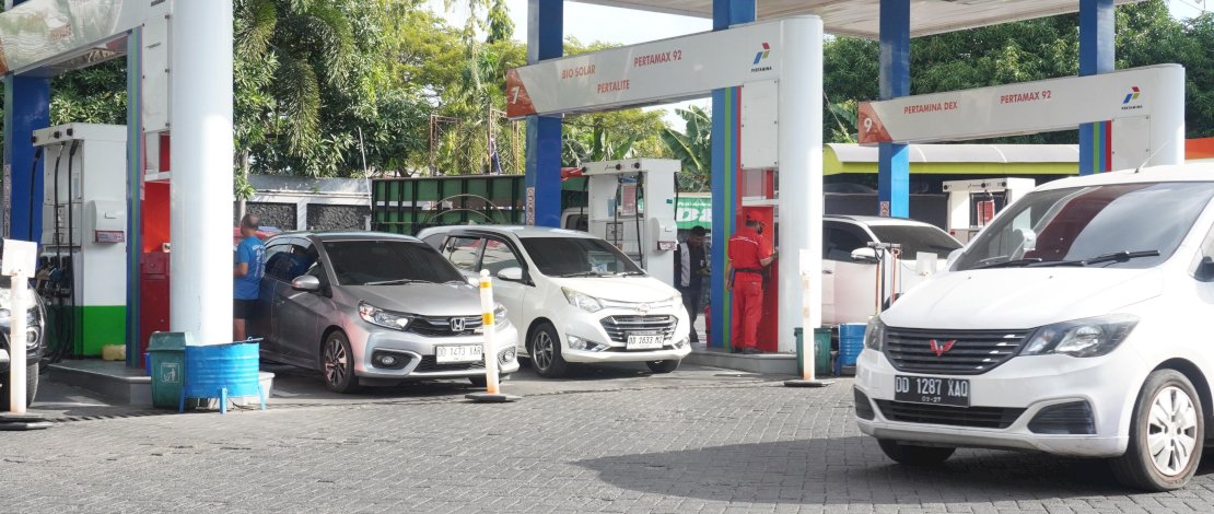 Pemprov Sulsel yang mengusulkan kendaraan penunggak pajak tak dapat Barcode Isi BBM Subsidi mendapat kritikan pedas