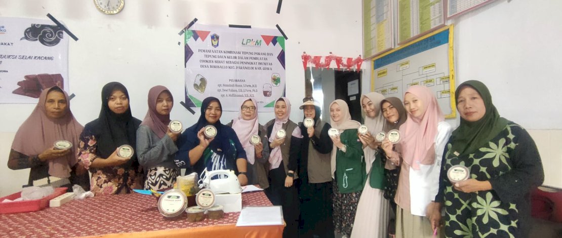 Tim dosen pengabdian LPKM UMI mengajarkan kalangan ibu rumah tangga dan kader PKK Desa Borisallo, Kecamatan Parangloe, Kabupaten Gowa, membuat cookies sehat sebagai peningkat imunitas. Tim dosen pengabdian LPKM UMI mengajarkan kalangan ibu rumah tangga dan kader PKK Desa Borisallo, Kecamatan Parangloe, Kabupaten Gowa, membuat cookies sehat sebagai peningkat imunitas.