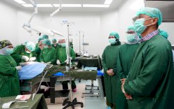 24 Penderita Katarak Jalani Operasi Gratis di RSUD Haji Makassar