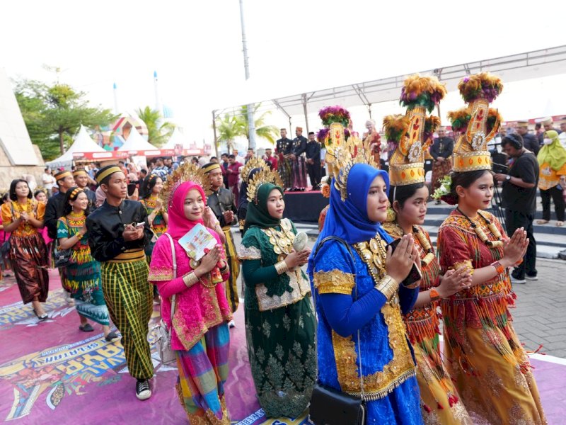 Kostum Karya Anak Disabilitas Warnai Kirab Budaya Sulsel