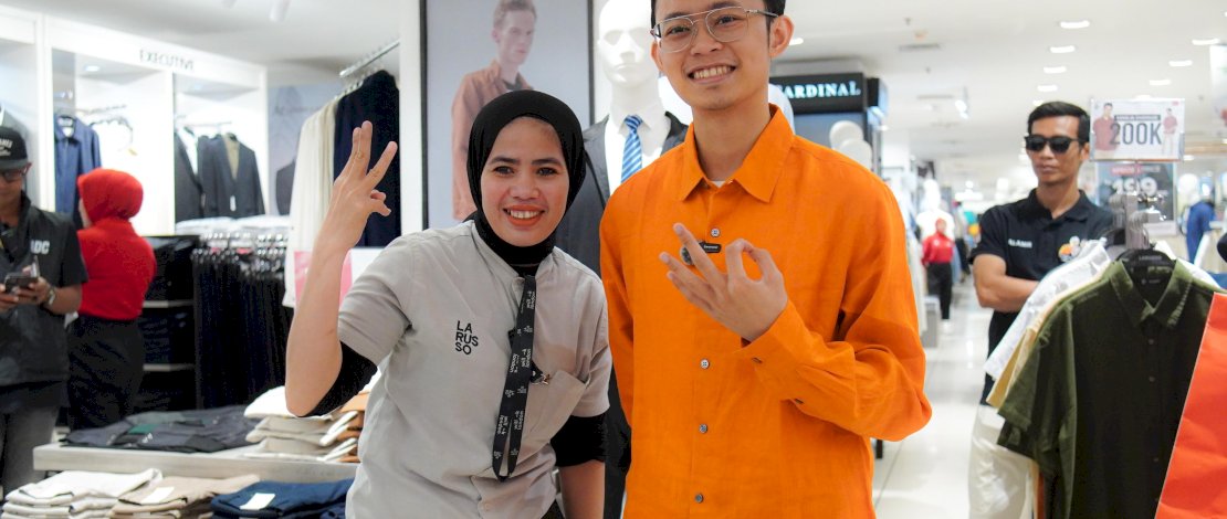 Ilham Fauzi saat melakukan blusukan menyentuh berbagai elemen masyarakat. Ilham Fauzi saat melakukan blusukan menyentuh berbagai elemen masyarakat.