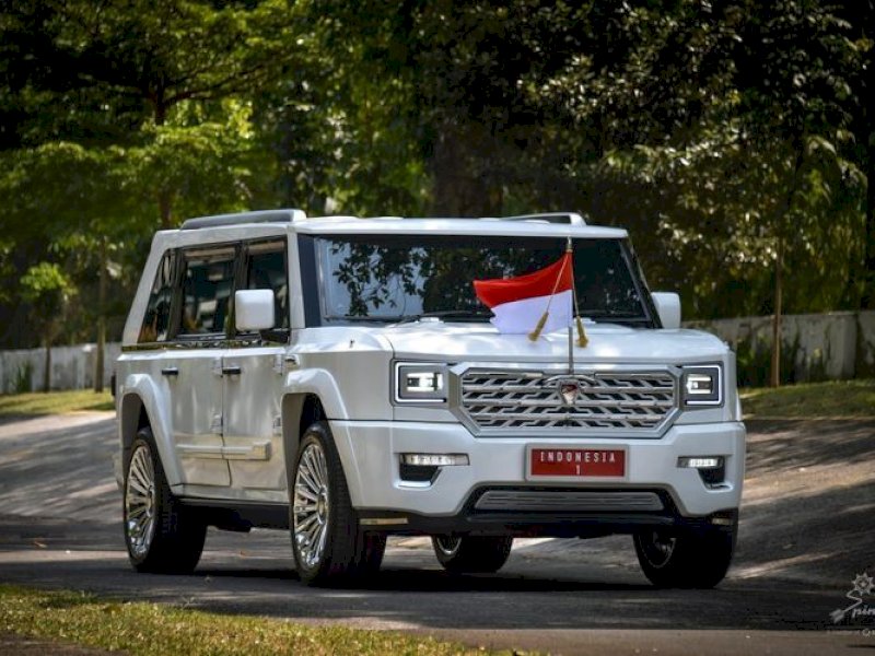 Usai Dilantik, Prabowo Subianto Beraksi dengan Garuda Limousine Buatan Pindad
