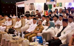 Pj Sekda Makassar Irwan Adnan Dampingi Sekprov Sulsel Jufri Rahman Buka Expo Santri 2024