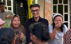 Ajie Saputra Disambut Hangat Warga Sukamaju Selatan, Ibu-Ibu Berebut Ajak Foto