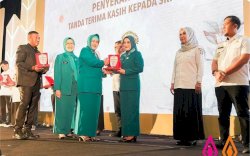 Dinas Pariwisata Kota Makassar Terima Piagam Apresiasi dari PKK dalam Peringatan HKG PKK ke-52 Tahun 2024