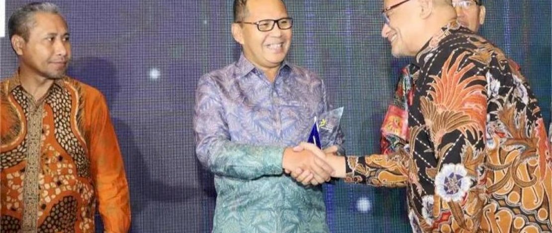 Wali Kota Makassar, Moh Ramdhan Pomanto, Terima Penghargaan Apresiasi Tokoh Pariwisata dan Pelestarian Budaya Indonesia 2024