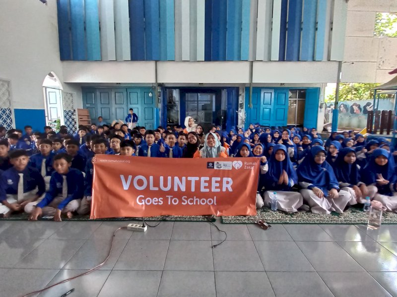 Rumah Zakat - SIT Al Biruni Mandiri Adakan Aksi Solidaritas Indonesia untuk Kemanusiaan