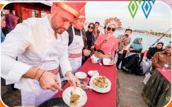 Pekan Gastronomi Prancis "Cita Rasa Prancis J'adore!" Hadirkan Demo Masak Pallumara di Atas Kapal Pinisi