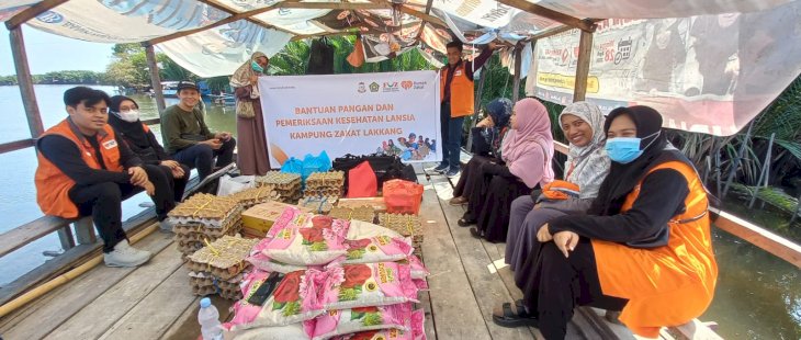 Rumah Zakat Gelar Pemeriksaan Kesehatan dan Bantuan Pangan untuk Lansia di Lakkang