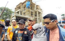 Sempat Berseteru dengan Artis Nikita Mirzani, Kini Rumah Owner Skincare Mira Hayati Disegel Pemkot Makassar