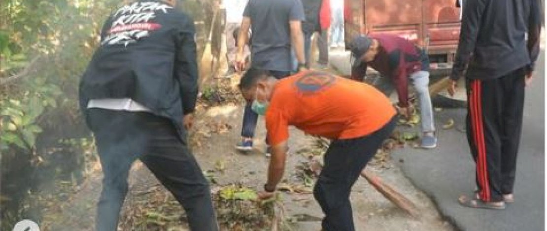 Pegawai Bapenda Kompak Lakukan Kegiatan Sabtu Bersih