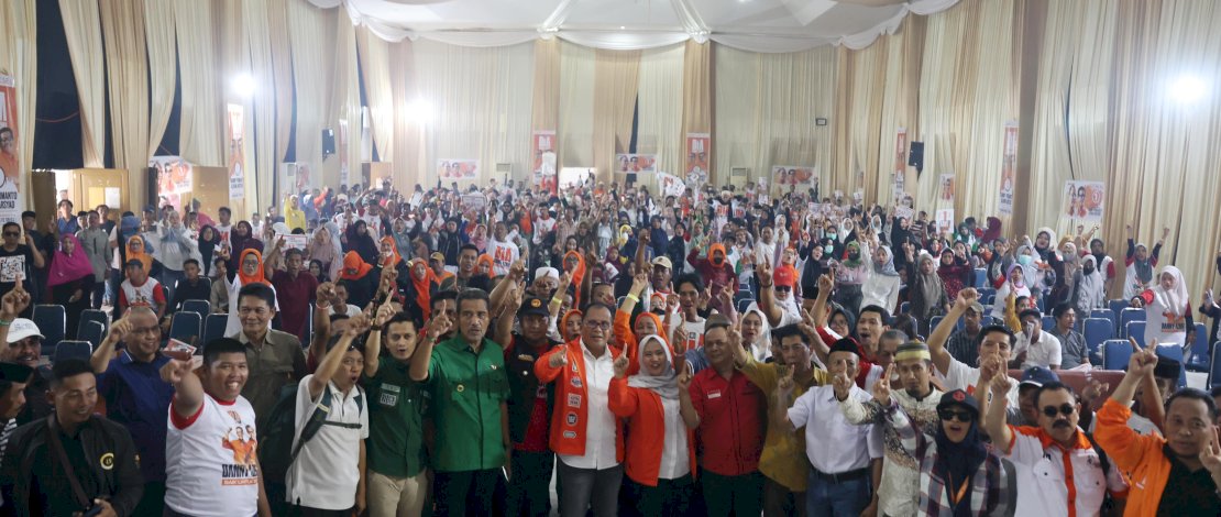 Antusiasme Warga Sinjai Sambut Pasangan DIA, Ribuan Pendukung Penuhi Gedung Pertemuan