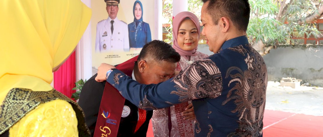 Kepala Disdikpora Masdar J Pratama mengukuhkan 58 guru yang telah mengikuti pendidikan sebagai Guru Penggerak. Kepala Disdikpora Masdar J Pratama mengukuhkan 58 guru yang telah mengikuti pendidikan sebagai Guru Penggerak.