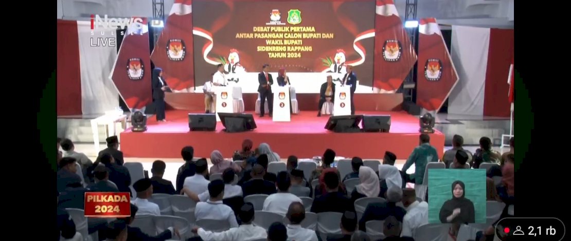 Debat Perdana Calon Bupati dan Wakil Bupati Sidrap Memanas, Paslon 2 dan 3 'Saling Serang" Debat Perdana Calon Bupati dan Wakil Bupati Sidrap Memanas, Paslon 2 dan 3 'Saling Serang"