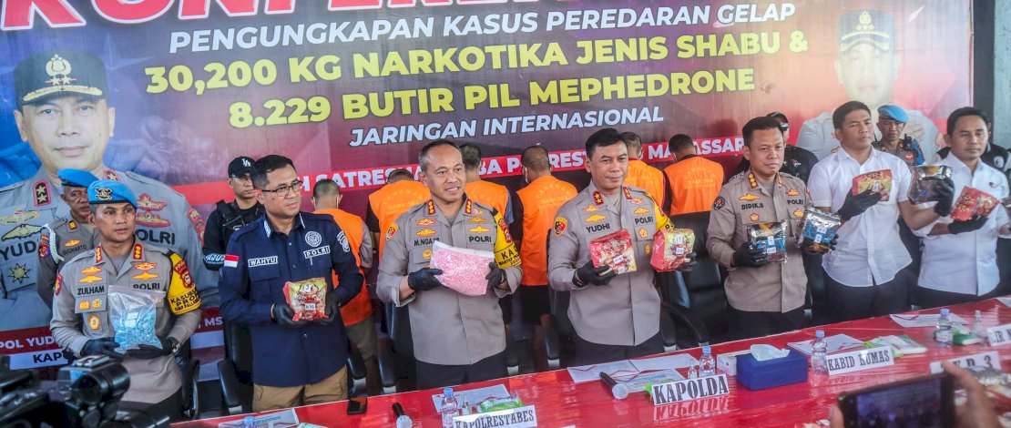 Polrestabes Makassar Ungkap Peredaran Narkoba Jaringan Internasional, Ada Narkotika Jenis Baru Polrestabes Makassar Ungkap Peredaran Narkoba Jaringan Internasional, Ada Narkotika Jenis Baru