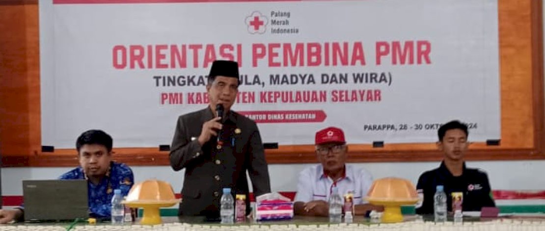 Wabup Saiful Arif menghadiri orientasi pembina PMR sebelum menuju ke Kota Makassar untuk menghadiri Debat Kandidat Pilkada Kepulauan Selayar, yang akan berlangsung siang ini, Selasa, 29 Oktober 2024, di Hotel Novotel. Wabup Saiful Arif menghadiri orientasi pembina PMR sebelum menuju ke Kota Makassar untuk menghadiri Debat Kandidat Pilkada Kepulauan Selayar, yang akan berlangsung siang ini, Selasa, 29 Oktober 2024, di Hotel Novotel.