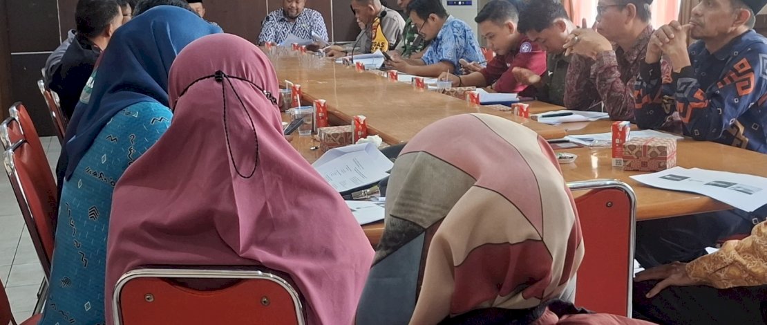 Rapat Persiapan Pelaksanaan Upacara Peringatan Hari Pahlawan yang digelar Dinas Sosial, pada Kamis, 31 Oktober 2024, di Ruang Rapat Wakil Bupati Luwu Utara.
