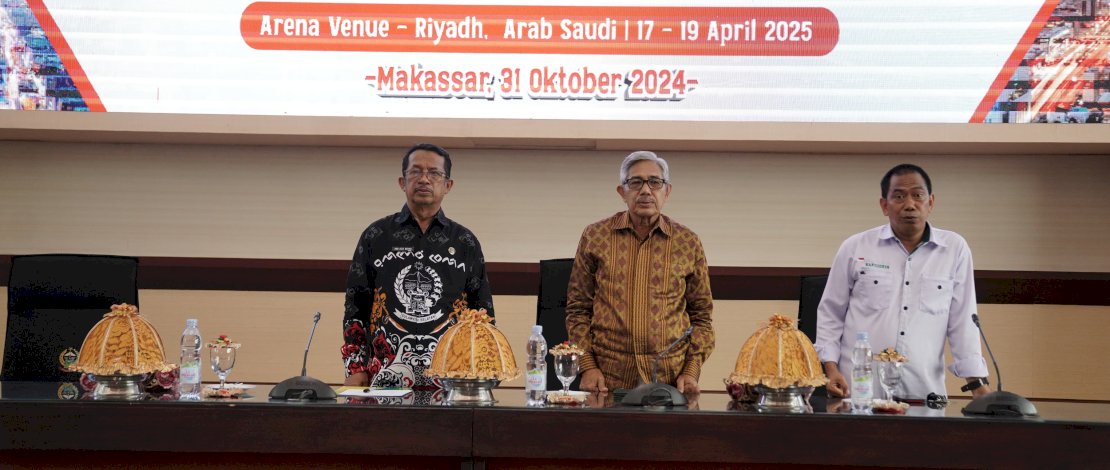 Sosialisasi Made in Indonesia Expo 2025, di Ruang Rapat Pimpinan Kantor Gubernur Sulsel, Kamis, 31 Oktober 2024.
Sosialisasi Made in Indonesia Expo 2025, di Ruang Rapat Pimpinan Kantor Gubernur Sulsel, Kamis, 31 Oktober 2024.