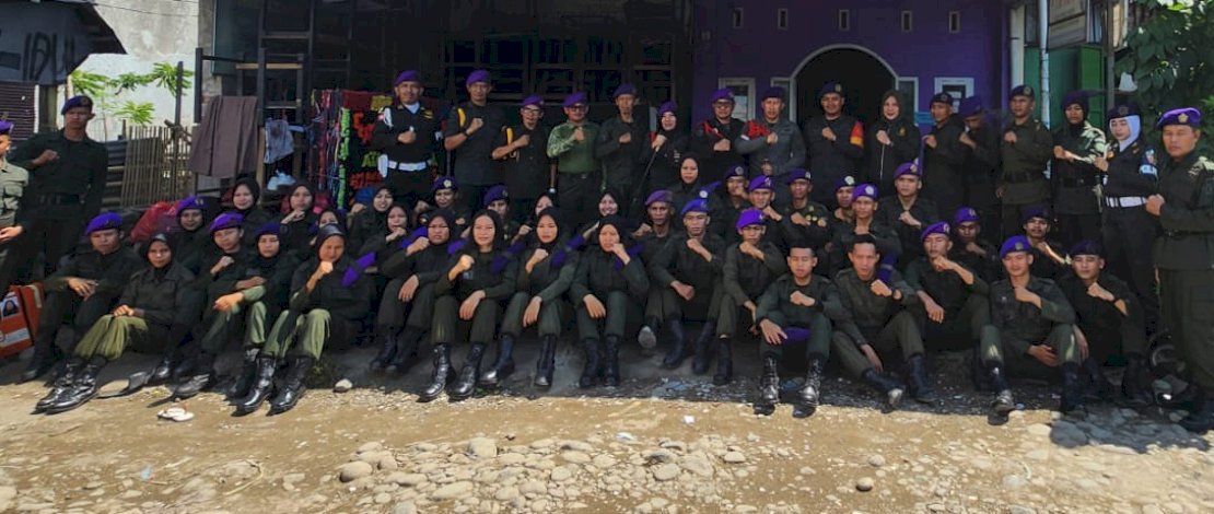 Komandan Resimen Mahasiswa WM Sulsel A. Rahmatullah, S. Sos, SE, M.Si, MH melepas Peserta Kursus Kader Pelaksana Nasional (Suskalaknas), yang akan dilaksanakan 3 - 12 November 2024, di Brigif 431 Kariango. Komandan Resimen Mahasiswa WM Sulsel A. Rahmatullah, S. Sos, SE, M.Si, MH melepas Peserta Kursus Kader Pelaksana Nasional (Suskalaknas), yang akan dilaksanakan 3 - 12 November 2024, di Brigif 431 Kariango.