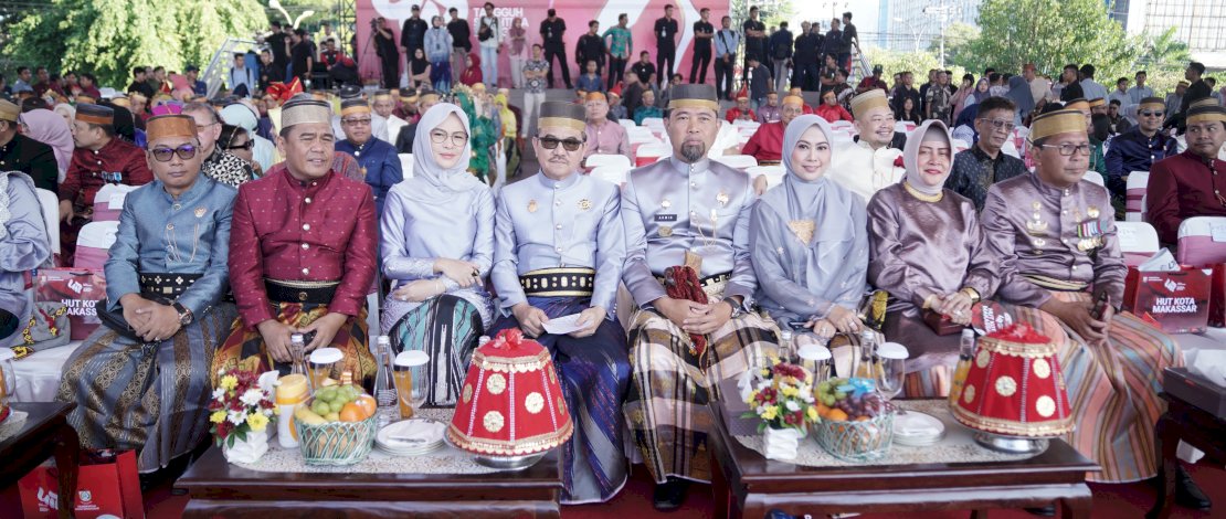 Sekretaris Daerah Provinsi Sulawesi Selatan Jufri Rahman menghadiri Peringatan Hari Jadi Kota Makassar ke 417 di Lapangan Karebosi, Makassar, Sabtu, 9 November 2024.