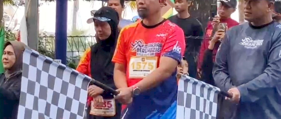 Flag Off Peserta Kareba 10K, Andi Arwin Azis: Momentum Solidaritas Warga Makassar Jelang Pilkada