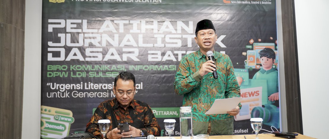 Kepala Bidang Humas Dinas Kominfo SP Sulsel, Fitra, membuka pelatihan jurnalistik yang diselenggarakan DPW Lembaga Dakwah Islam Indonesia (LDII) Provinsi Sulsel, di Hotel Mercure Makassar Nexa Pettarani, Jalan AP Pettarani, Kota Makassar, pada Minggu, 10 November 2024. Kepala Bidang Humas Dinas Kominfo SP Sulsel, Fitra, membuka pelatihan jurnalistik yang diselenggarakan DPW Lembaga Dakwah Islam Indonesia (LDII) Provinsi Sulsel, di Hotel Mercure Makassar Nexa Pettarani, Jalan AP Pettarani, Kota Makassar, pada Minggu, 10 November 2024.