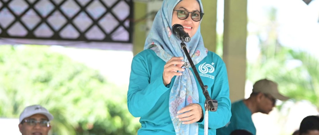 Bupati Luwu Utara, Indah Putri Indriani, menghadiri peringatan Hari Kesehatan Nasional, Sabtu, 9 November 2024.