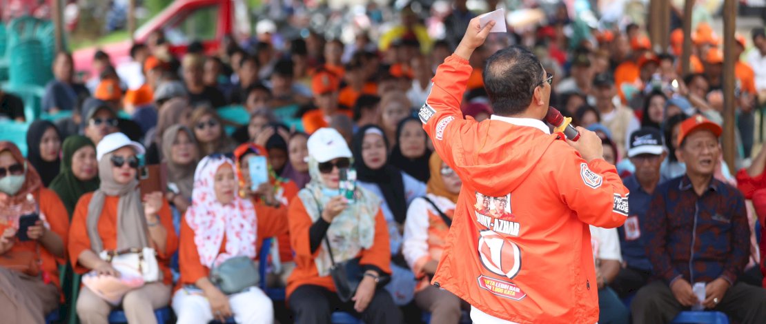 Calon Gubernur Sulawesi Selatan nomor urut 1, Moh Ramdhan Pomanto atau dikenal dengan Danny Pomanto menyapa warga Kabupaten Barru, Kecamatan Tanete Rilau, Kamis, 14 November 2024. Calon Gubernur Sulawesi Selatan nomor urut 1, Moh Ramdhan Pomanto atau dikenal dengan Danny Pomanto menyapa warga Kabupaten Barru, Kecamatan Tanete Rilau, Kamis, 14 November 2024.