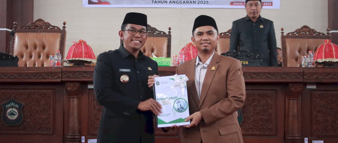 Pj. Bupati Takalar Serahkan Ranperda APBD 2025 ke DPRD dalam Rapat Paripurna Pj. Bupati Takalar Serahkan Ranperda APBD 2025 ke DPRD dalam Rapat Paripurna