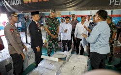 Tinjau Gudang KPU Makassar, Andi Arwin Azis: Logistik Pilkada Siap Didistribusikan